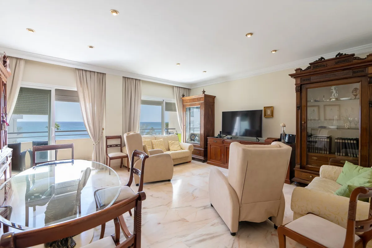 26b6d077-b2cc-48ed-b4a1-03f113e3dddf