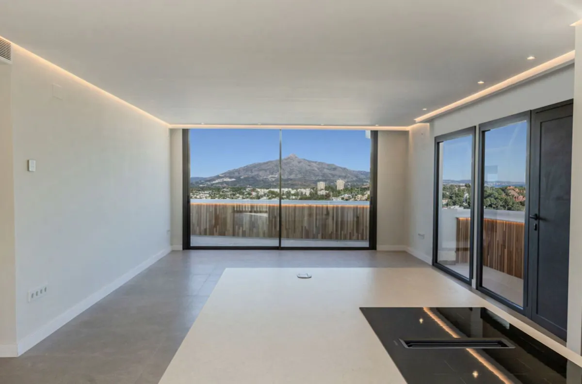 c2b97b73-fcc4-453c-bffb-9e79c1369e2b