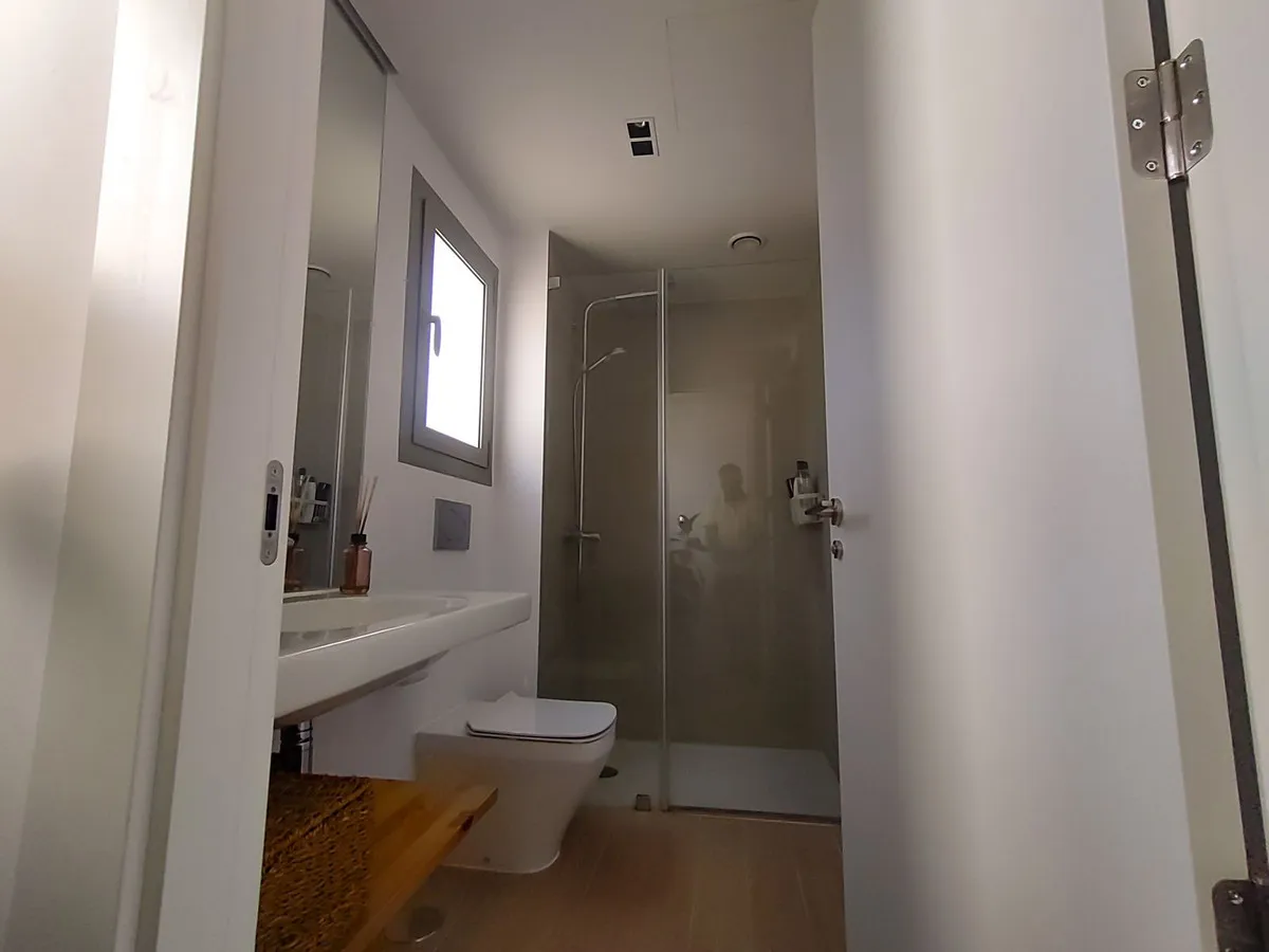 2a18f0d9-ca8b-4523-b5a9-0e17ca05dc74