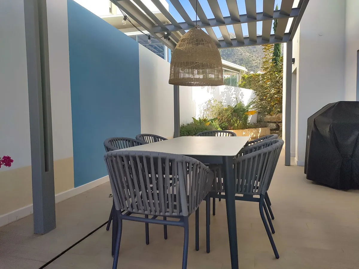 676d5853-adc4-4a51-b44e-8311a4f79aaf