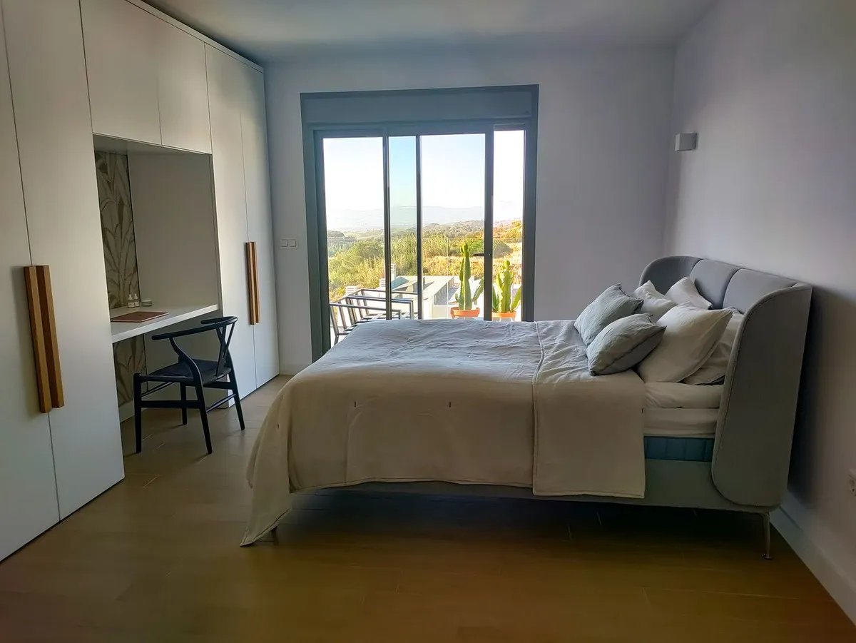 a9a9f055-a87d-425b-8a22-045a05805992