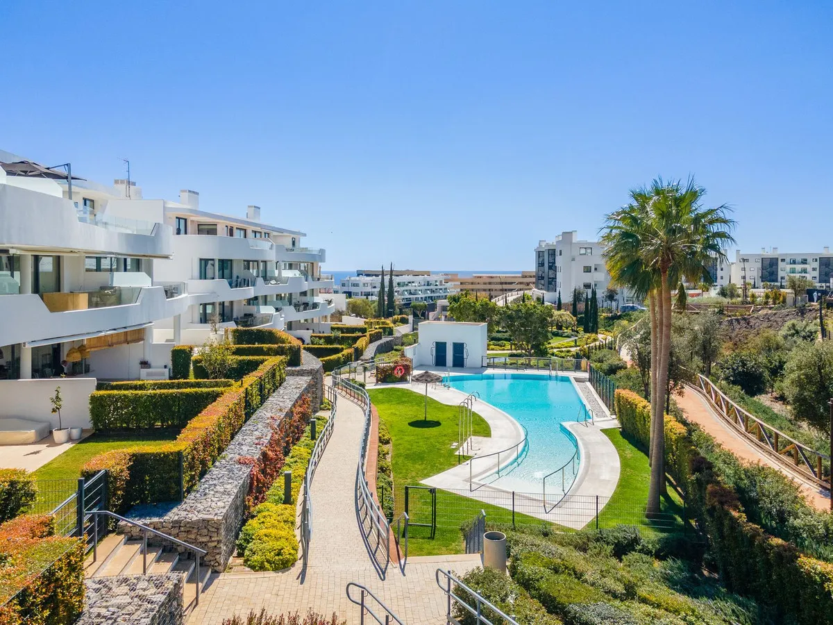 06e87f20-9081-467a-9369-cb480645f0d5