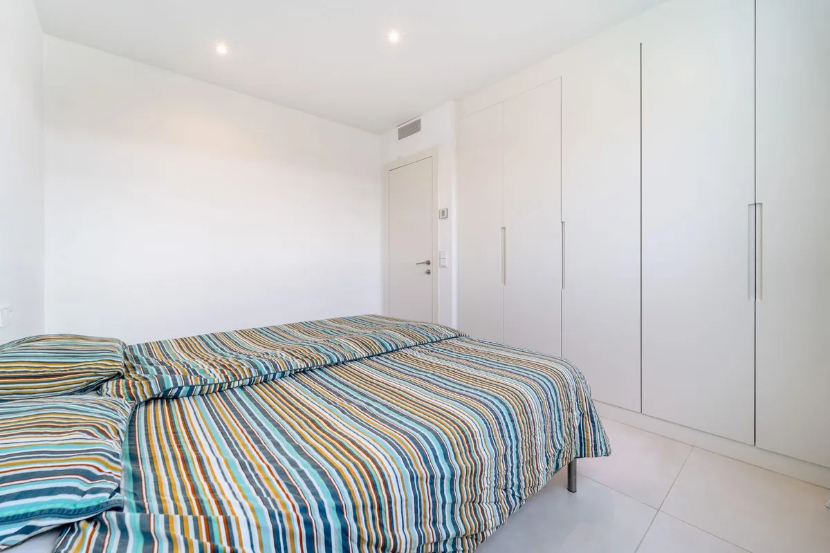 f4959762-cee2-4f90-a3e0-312ab3e5ddbc