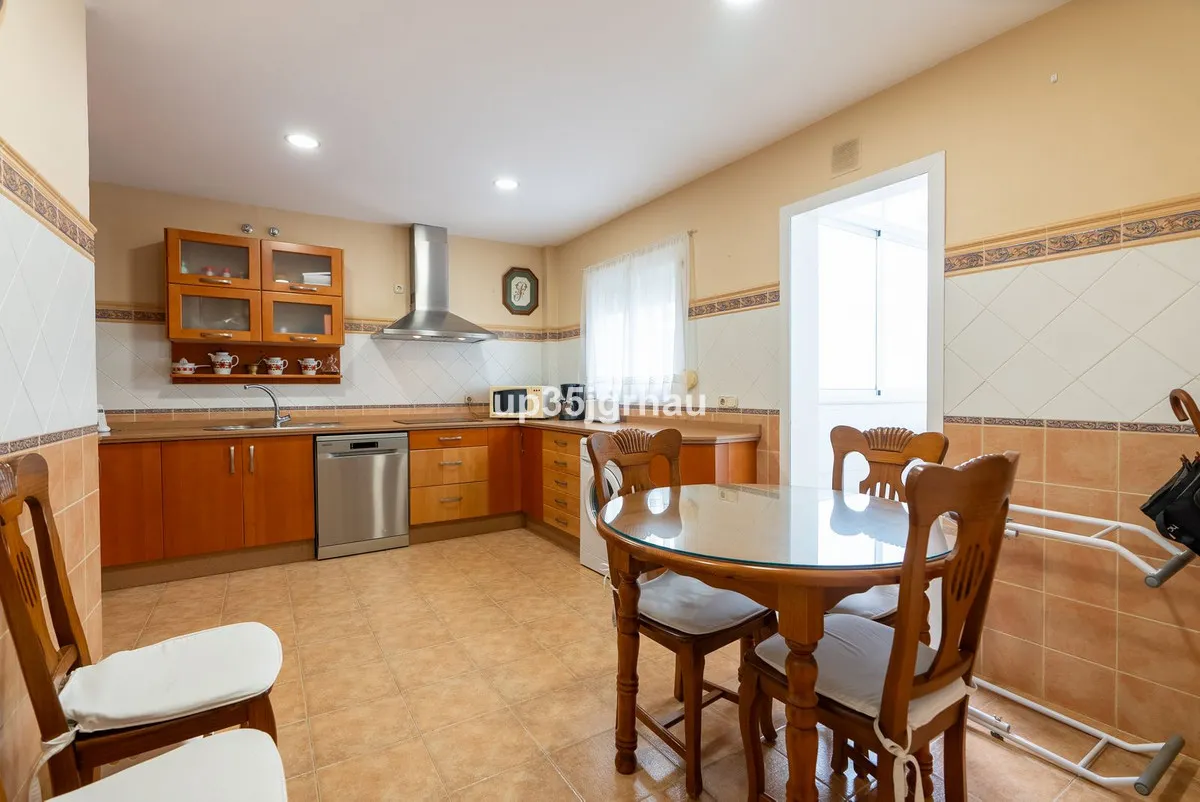 243303ca-fd54-4b54-8dac-478f2f989d28