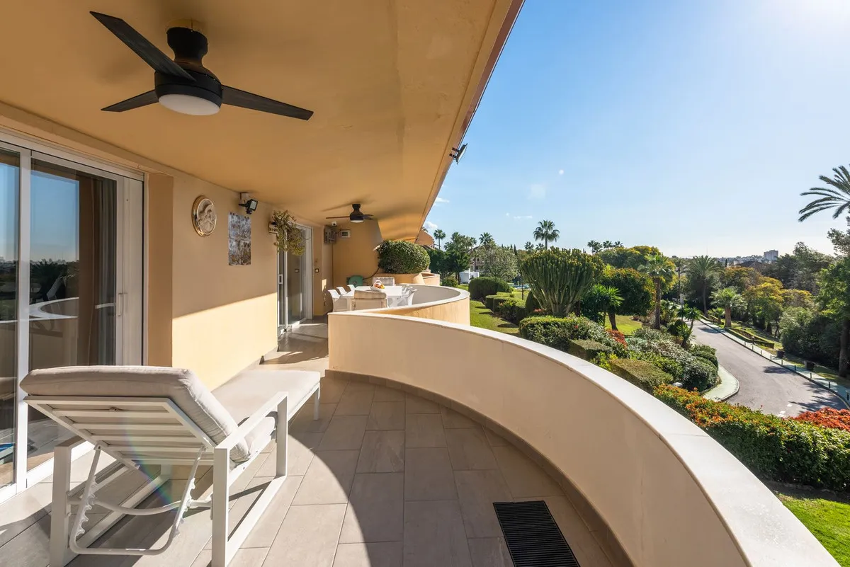 a082cf9a-b896-46bb-8628-1ae58f687717