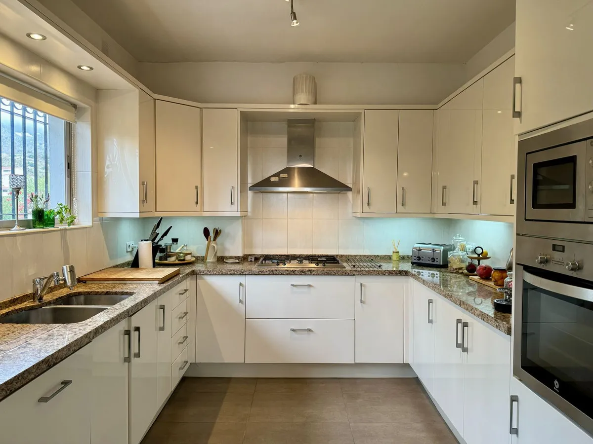 39c0e457-6965-42e5-8d87-7d60d1dd841c