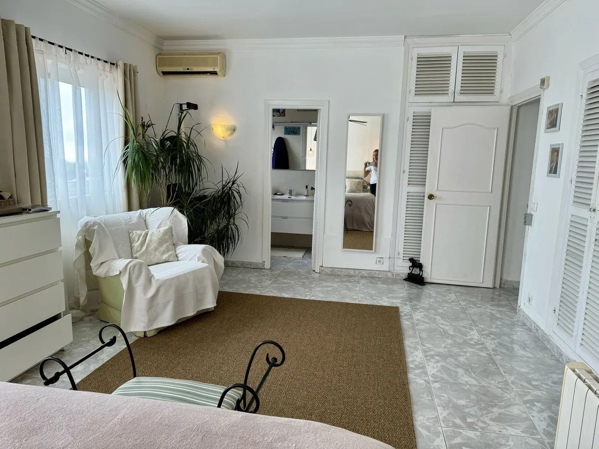 9be9098e-f1f7-4dc8-9d49-272ff79d3a34