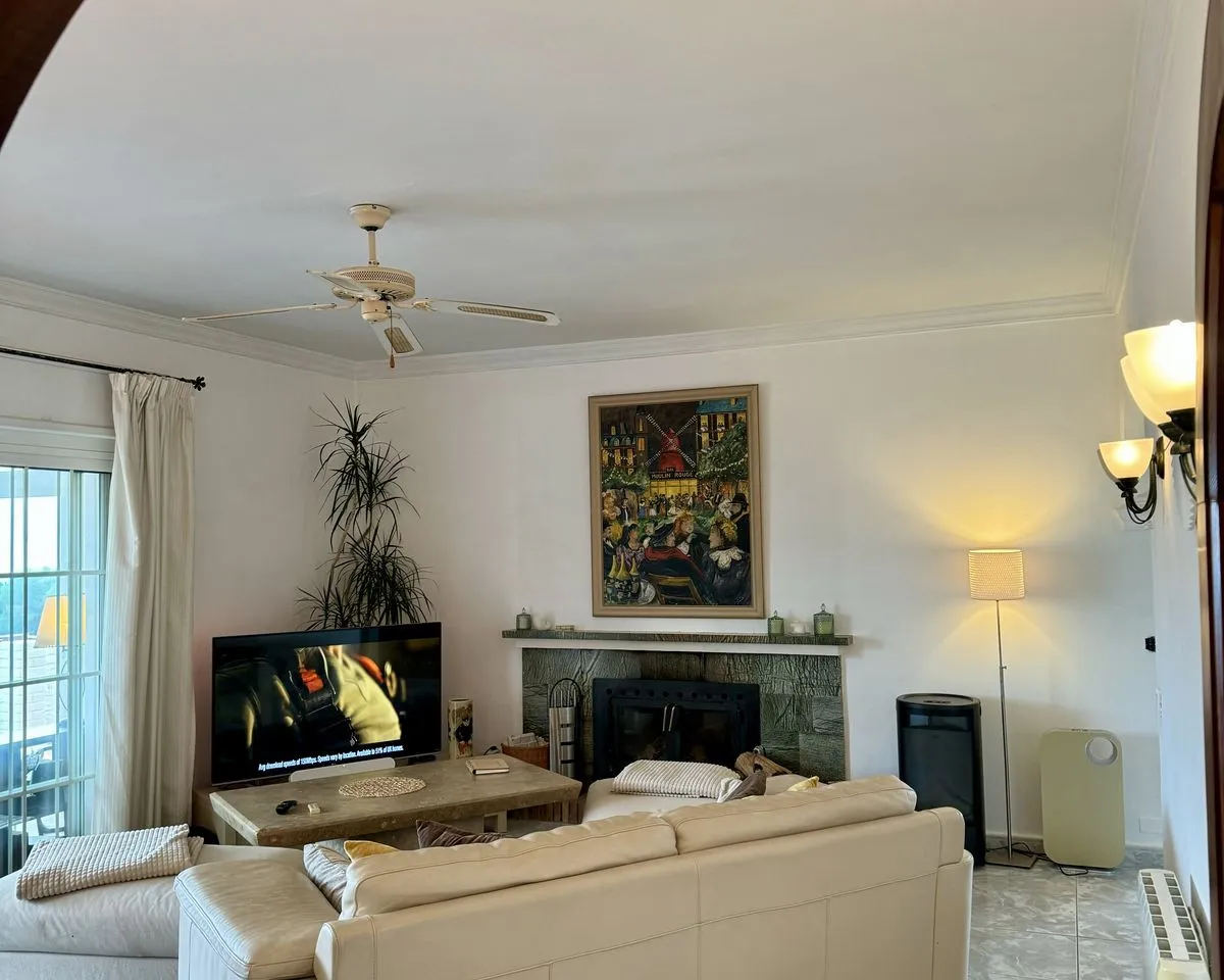 c85227c9-dec1-406c-ae23-033e9d95dbf0