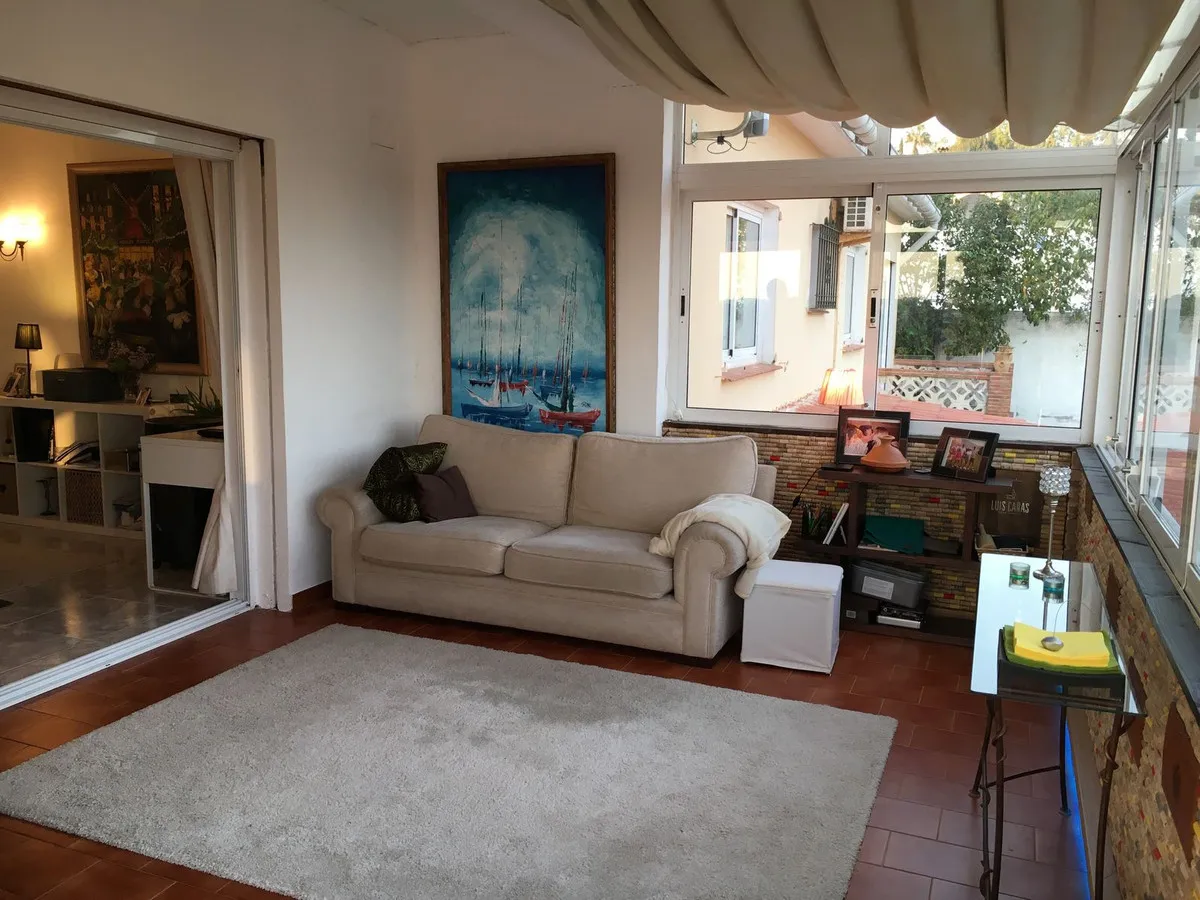 e98736b6-eb68-4818-8b4d-b44c40975fc5