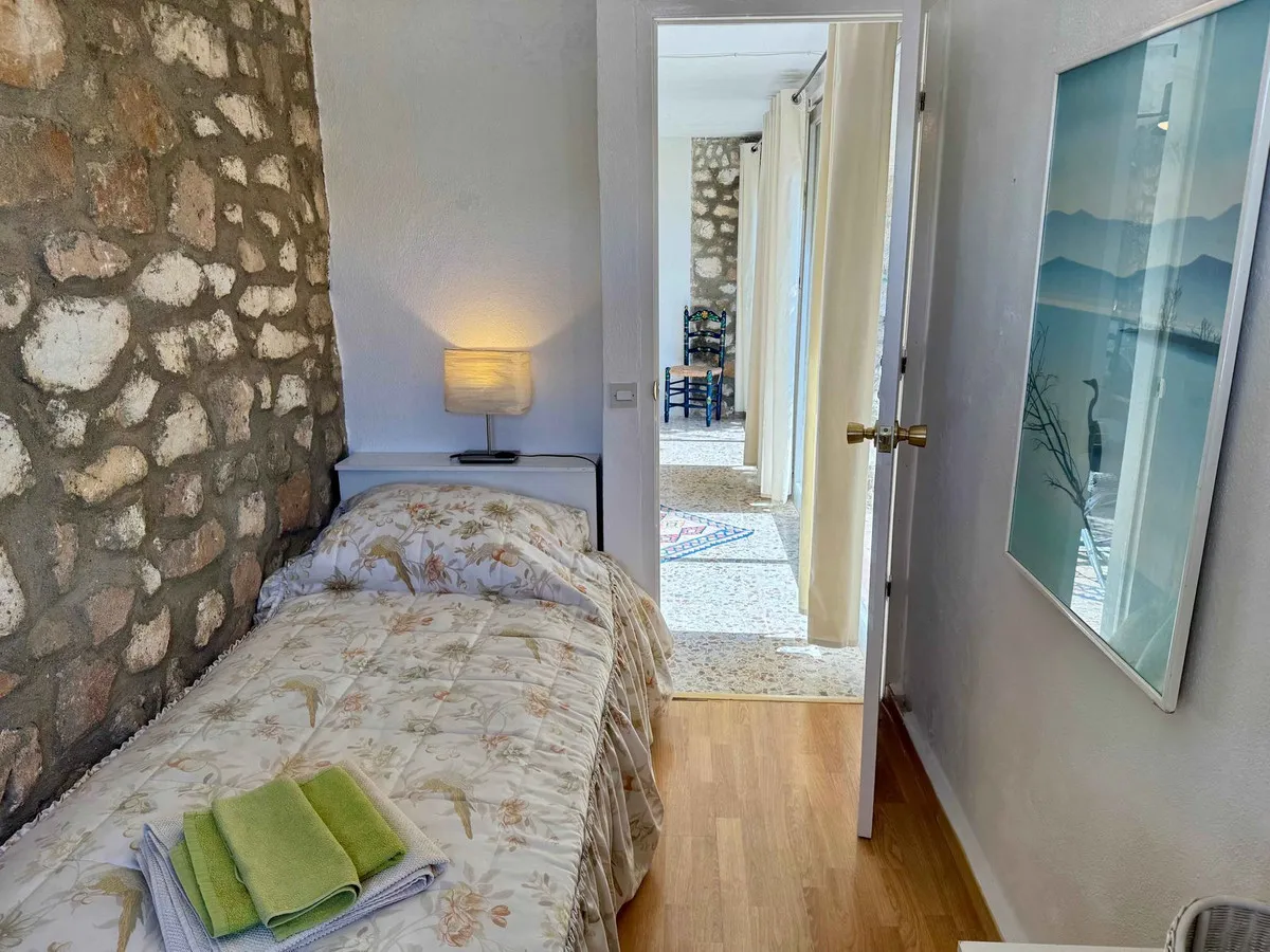 edf4b76a-5bdb-4c70-ac7e-6f5ee55e6d1b