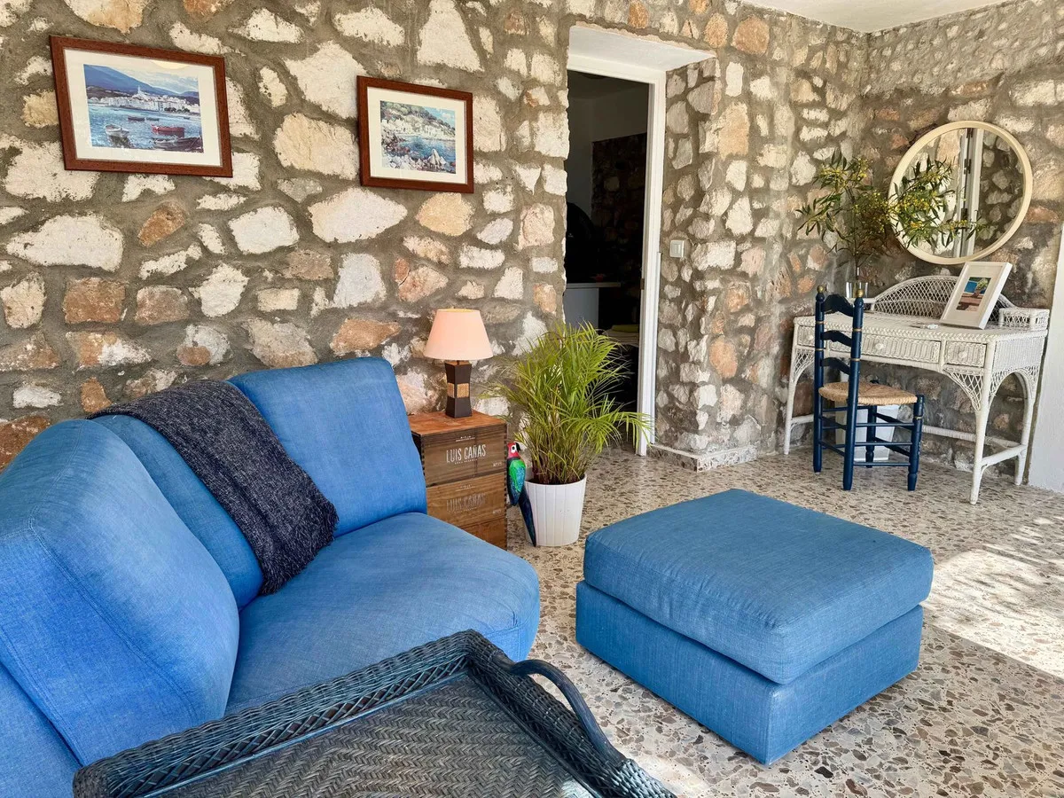 f4c47067-f807-4cf4-bec3-99a389aecbf0