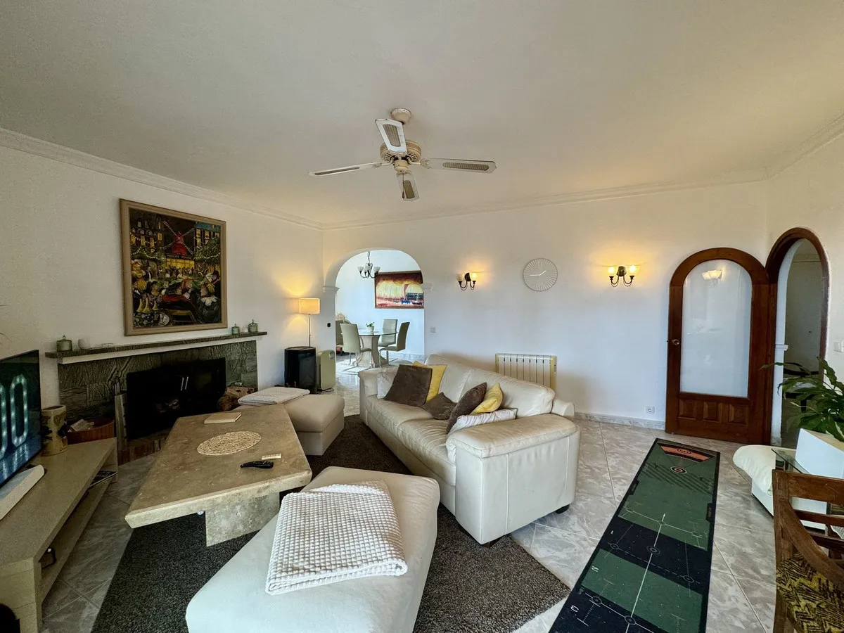 fa784e09-4ac2-4596-8e5f-04c030848c3b