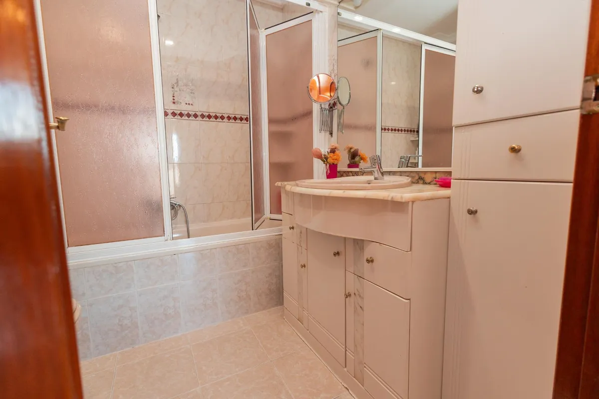 397dc240-75d8-4312-8ce3-bba1d5f4a143