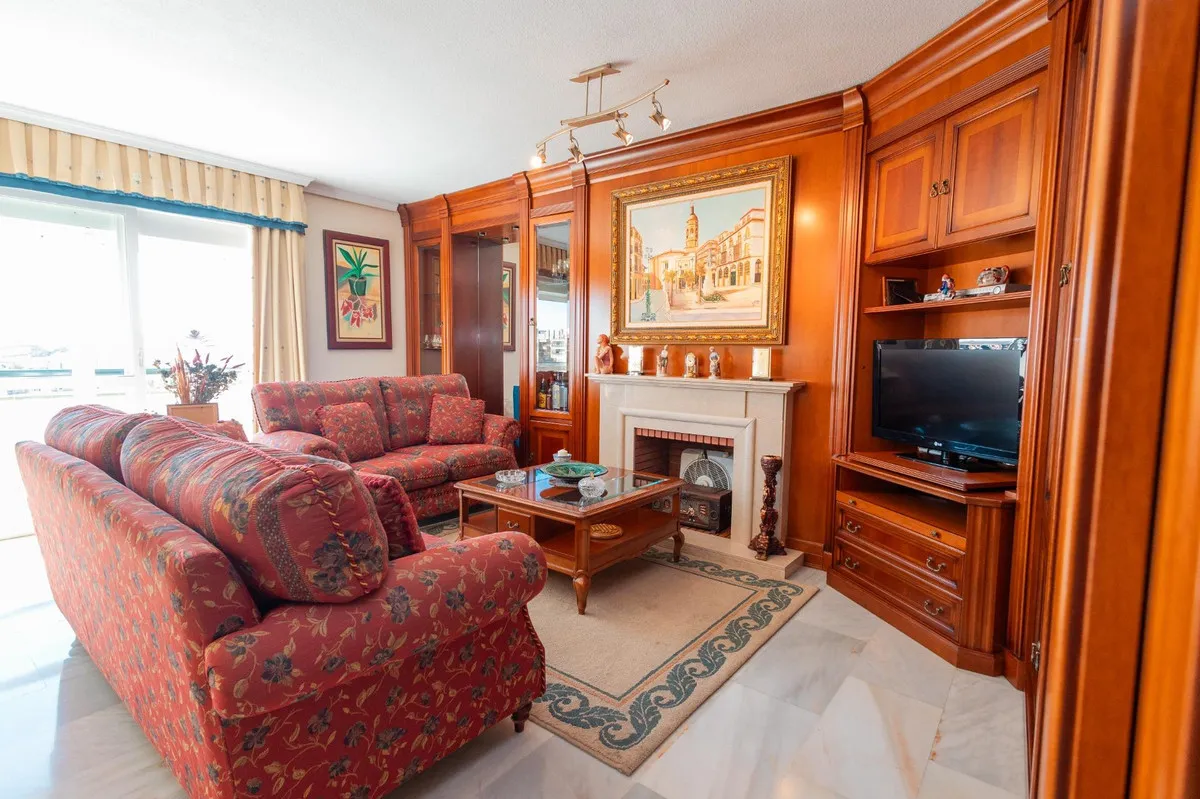 40572142-052e-44bc-a2c3-c17c8794048a