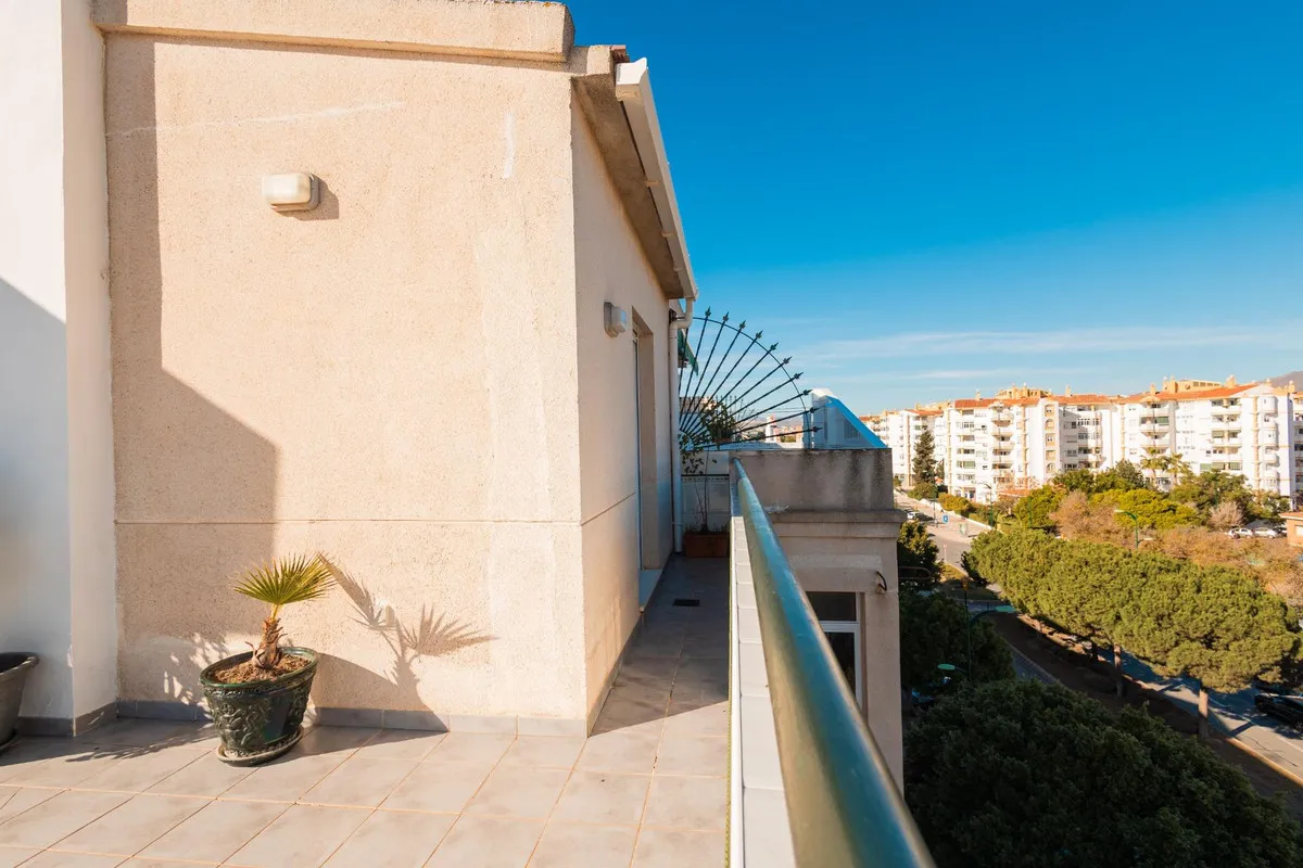 cd41c2cb-03e2-4eec-9898-eb06de5a8e81