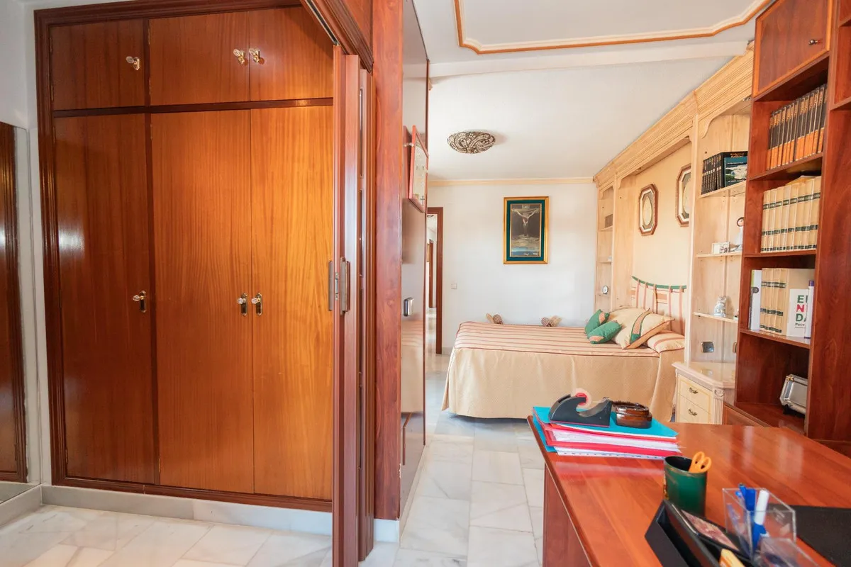 f3447107-cfc9-48c6-802c-acb8af801c5a