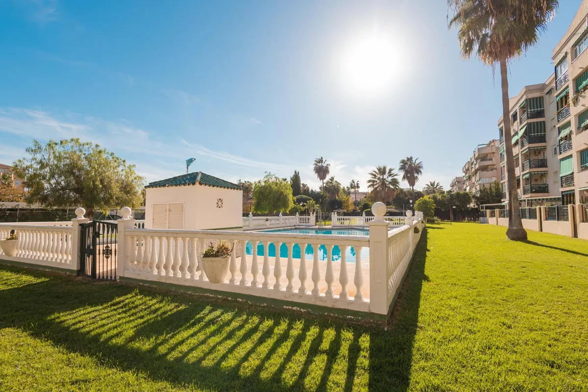 f944d42f-8481-498c-b7db-eec94ce212b8