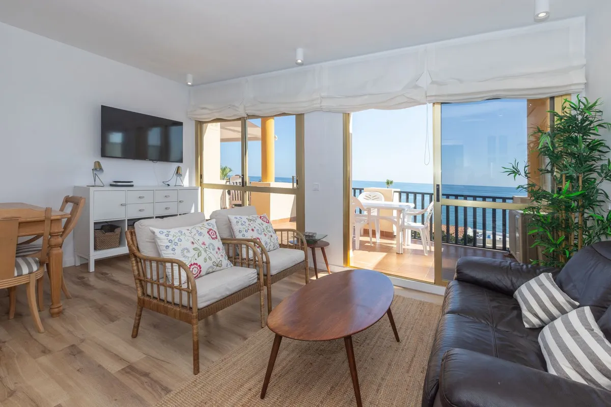 ff95fdea-093d-496a-b9d2-71177bace982