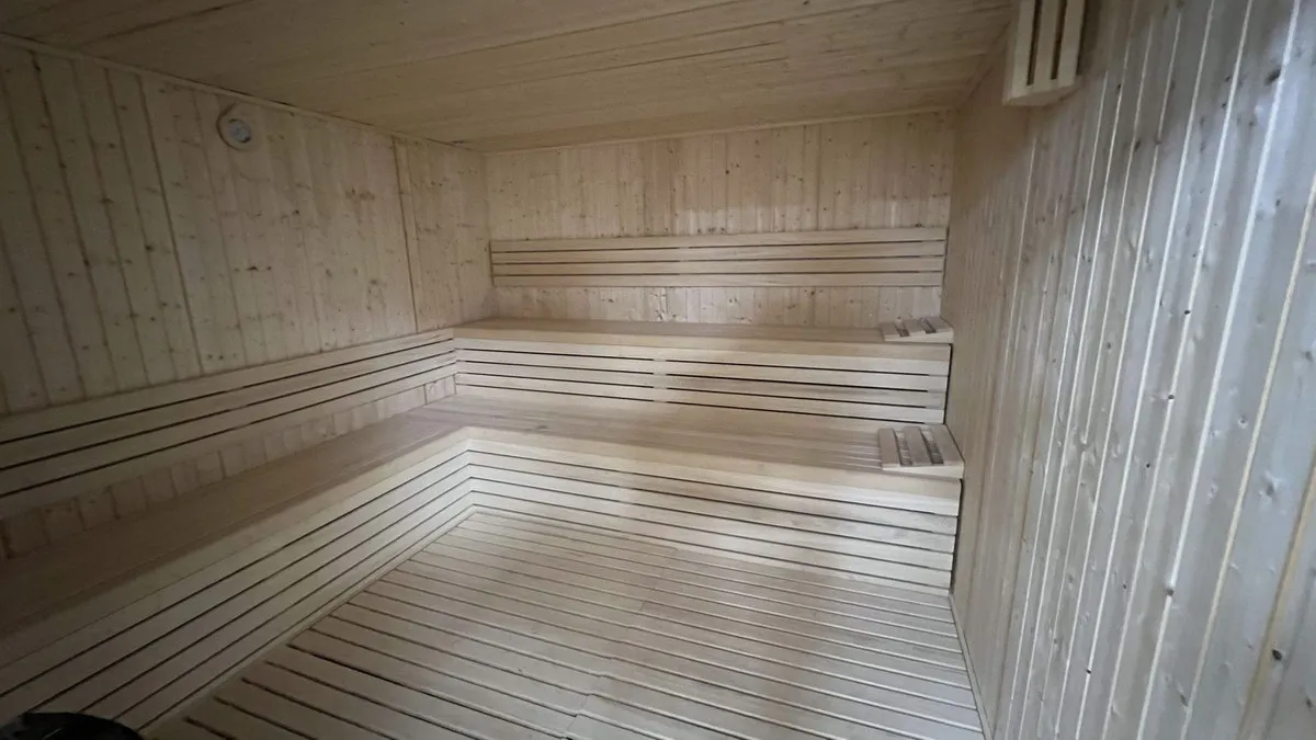 42d61c9d-2532-4d4c-a787-65811ede2318