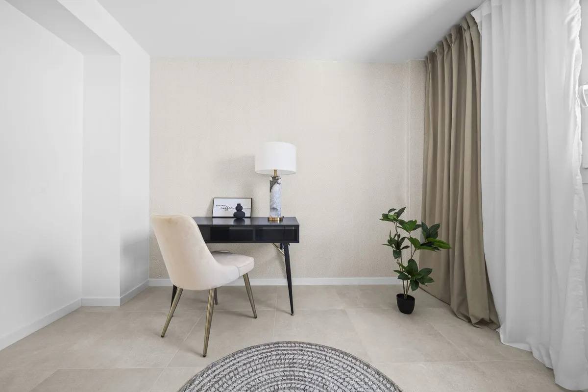 ab0c3c19-3b4f-4dda-b2f9-c438e4fddedd