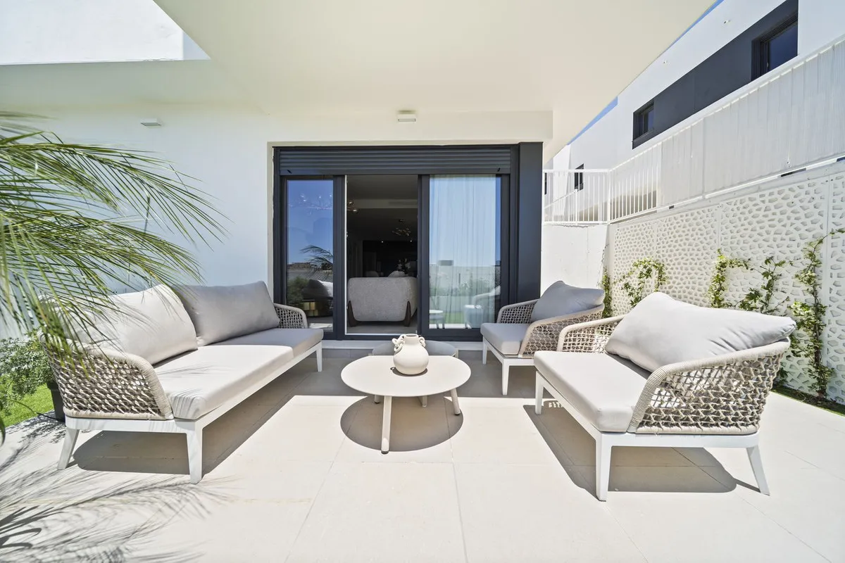 b4be7c4e-f7ce-4dee-aa32-ed004c5d2df2