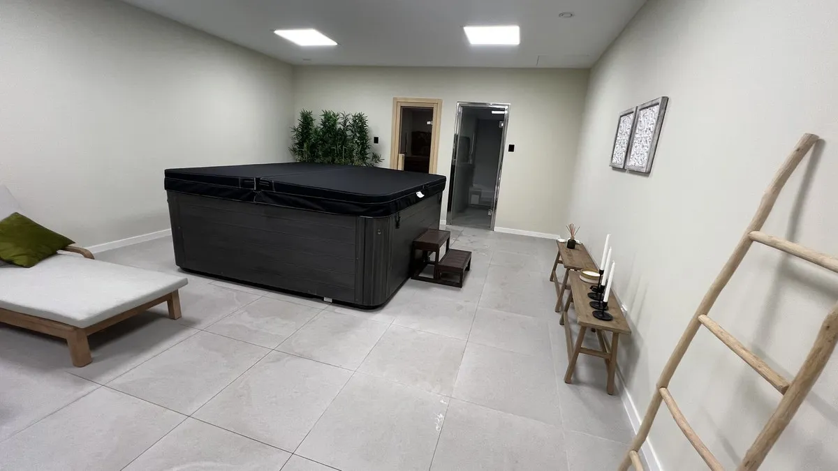 d8821932-487f-485c-b8d8-94aed40b121b