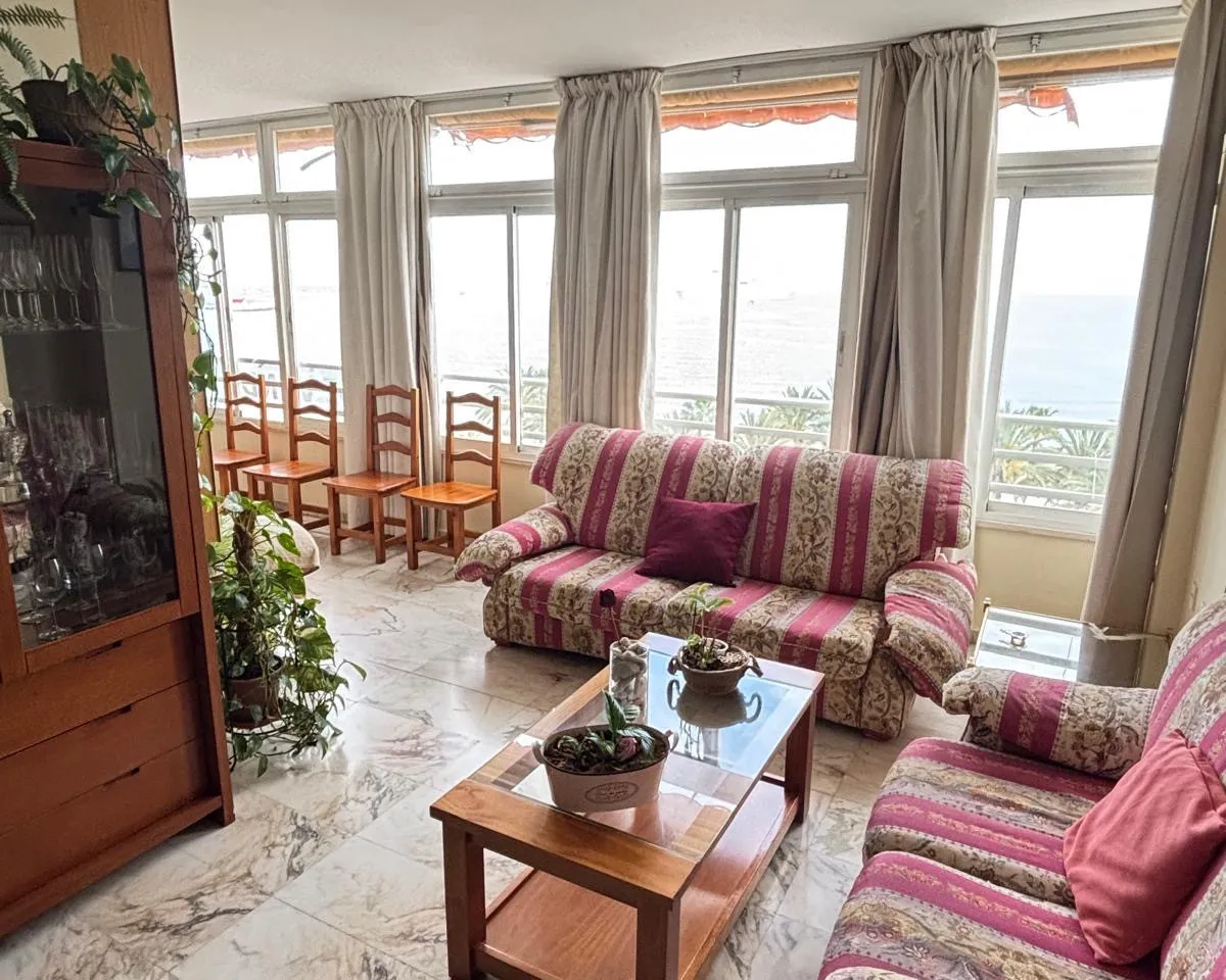 fe1ede53-f9e6-48a5-bce7-d75d58344e8d