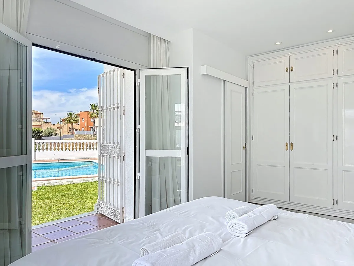 1a7c2772-b897-4f77-8f5e-80615ec7cd25