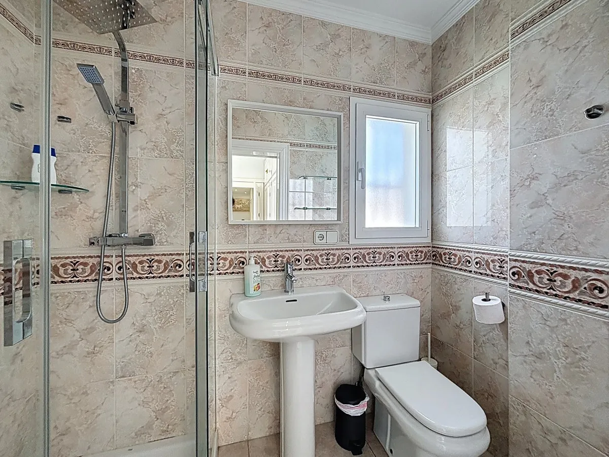 1c609278-c68b-4e94-8cf5-224d8ded2f76