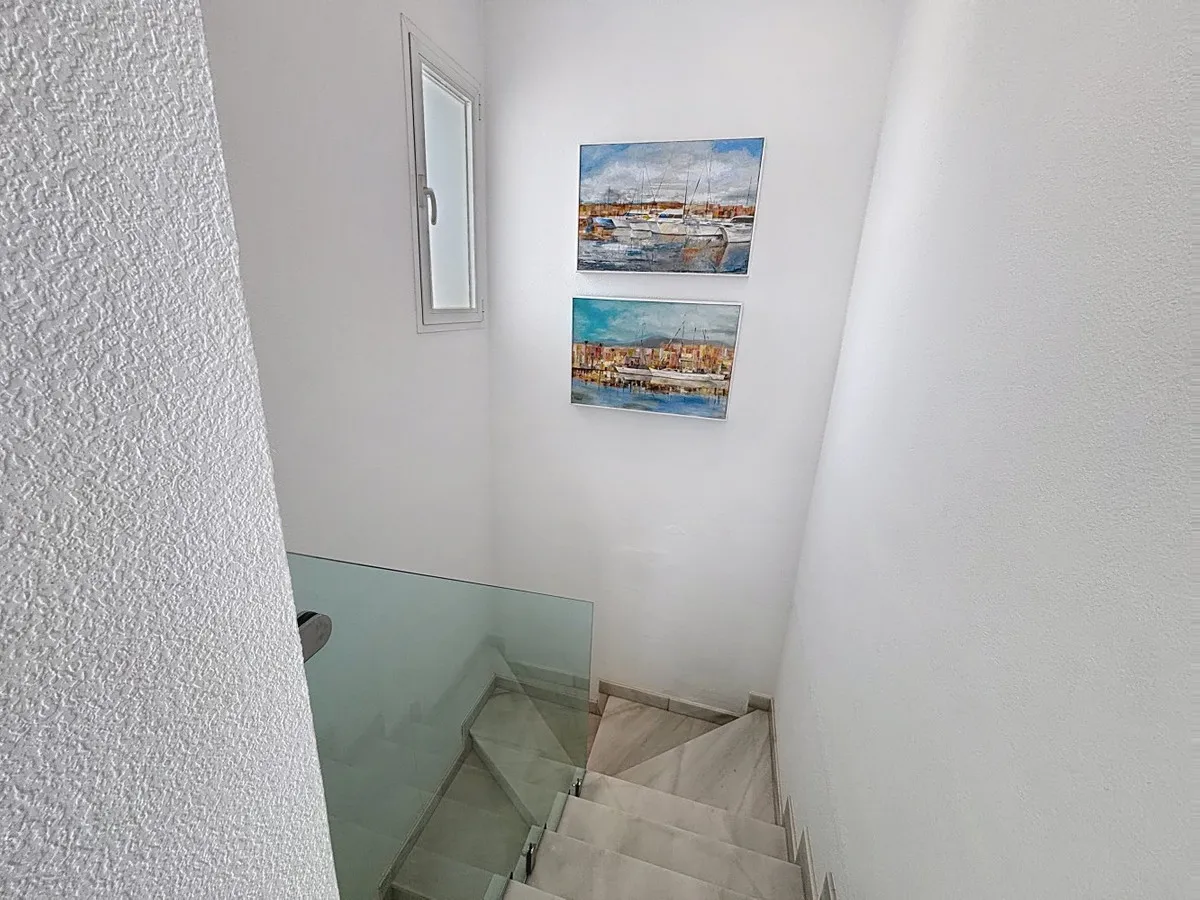 3e17bf85-f2f6-4524-a616-8302ad571a41