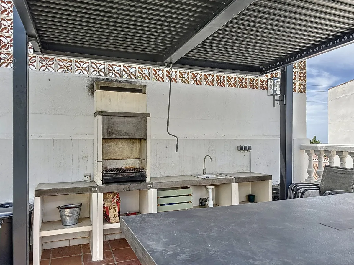 5b37be22-c6a6-44ec-8fd0-7062b7ce8ef2