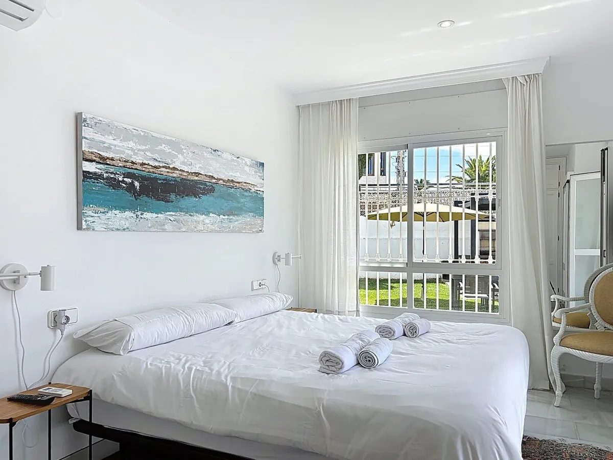 8c9eb103-3e04-42fd-89b5-fe91085c0e46