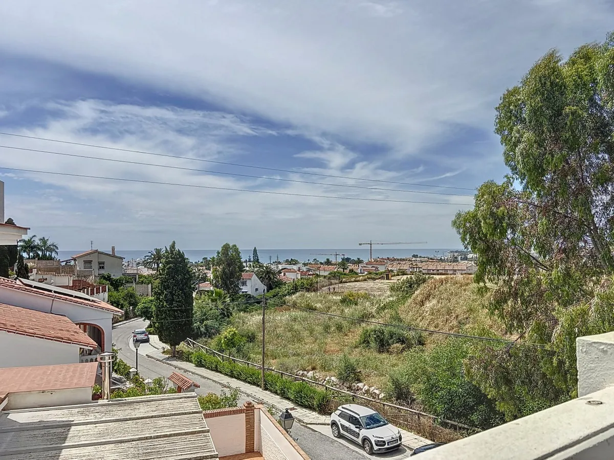 c301168b-a3d0-4be0-b1b5-eee81de6f289