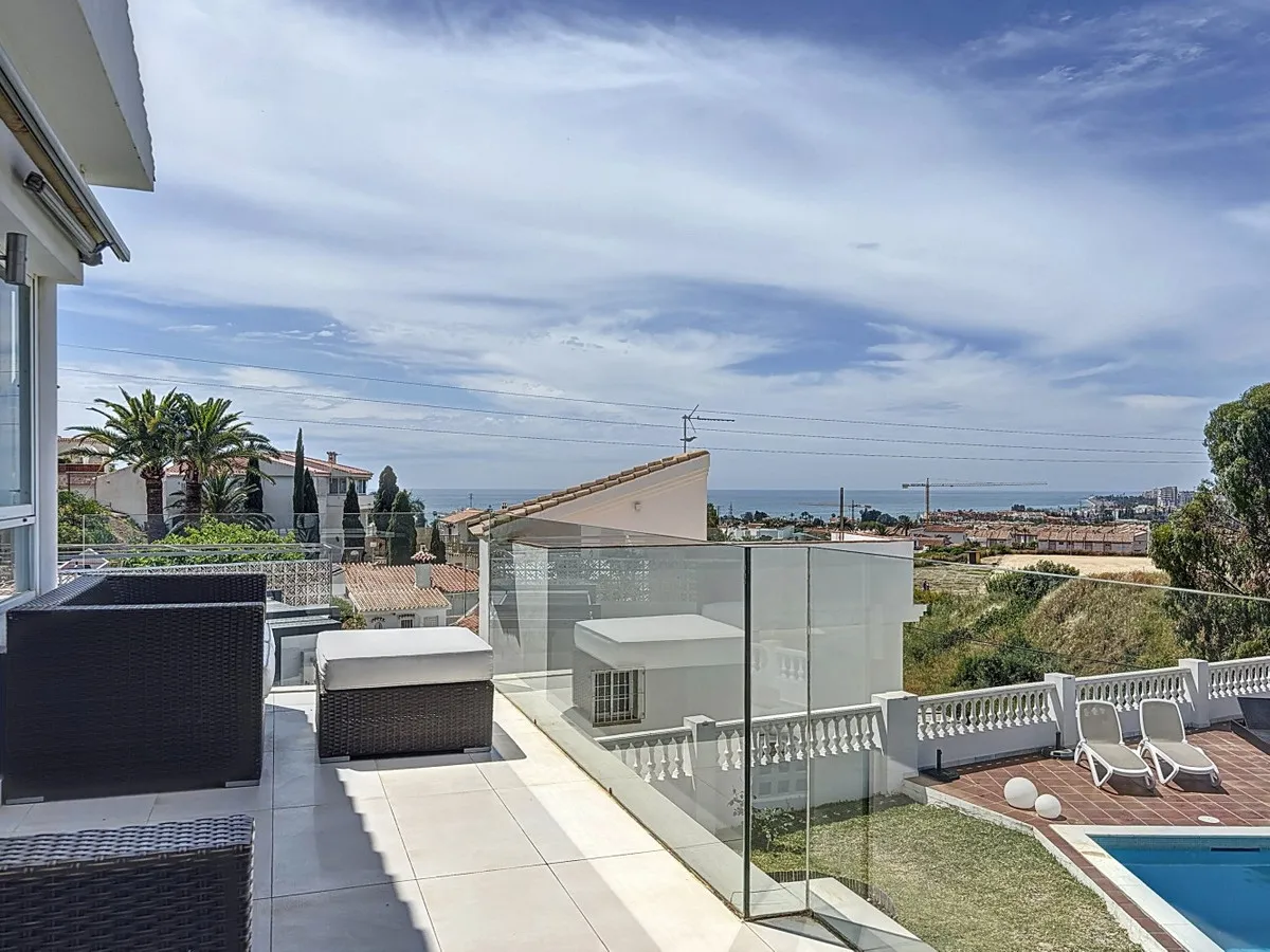 Modern Villa with Panoramic Sea Views in Caleta de Vélez