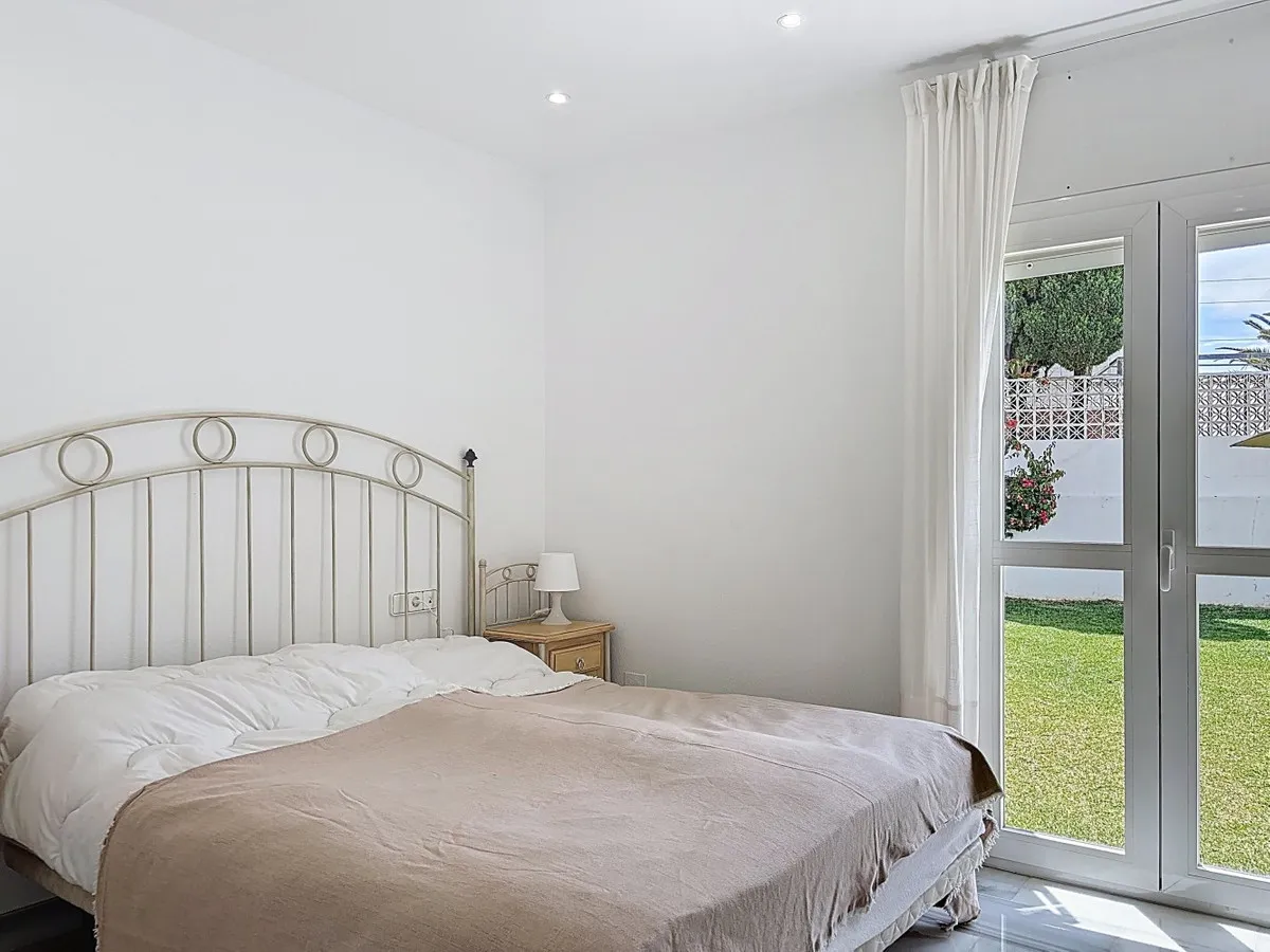 ee305922-bc7f-448c-b264-f075d3f8a466