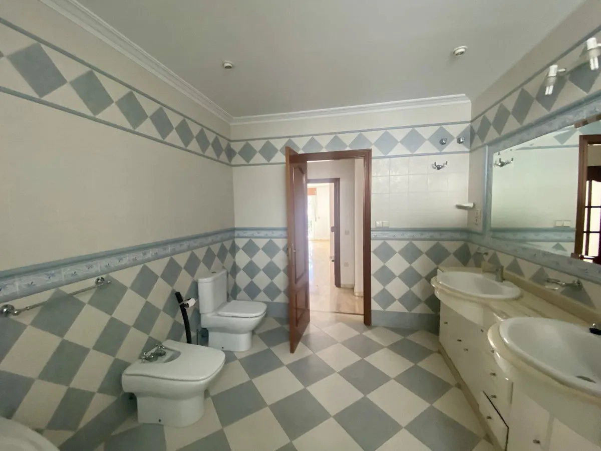 002ec5a2-a66a-46d8-9939-ac1881a9b1c1