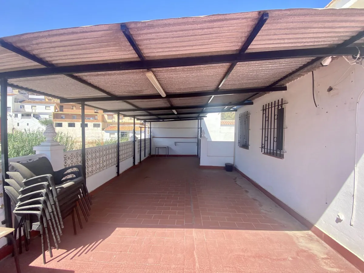 77980f1b-0957-4c76-a8fd-59d3b2a669e5