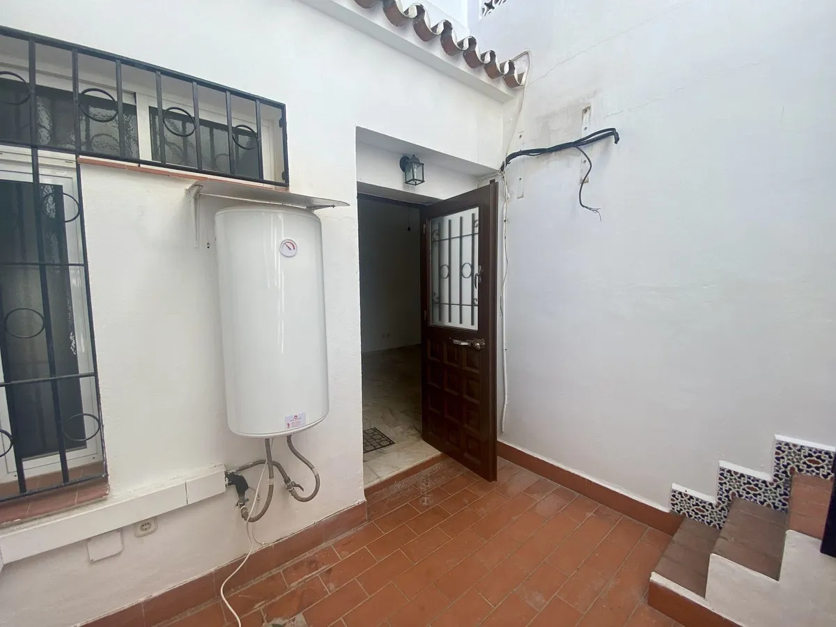 900f33b9-1686-4e02-b9c5-999ebb93684c