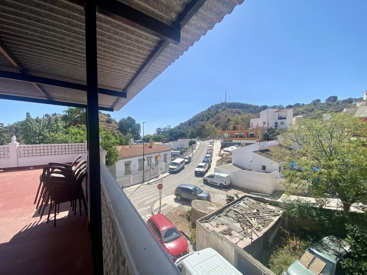 d3ff40e8-132a-41b2-898d-982e3f08b754