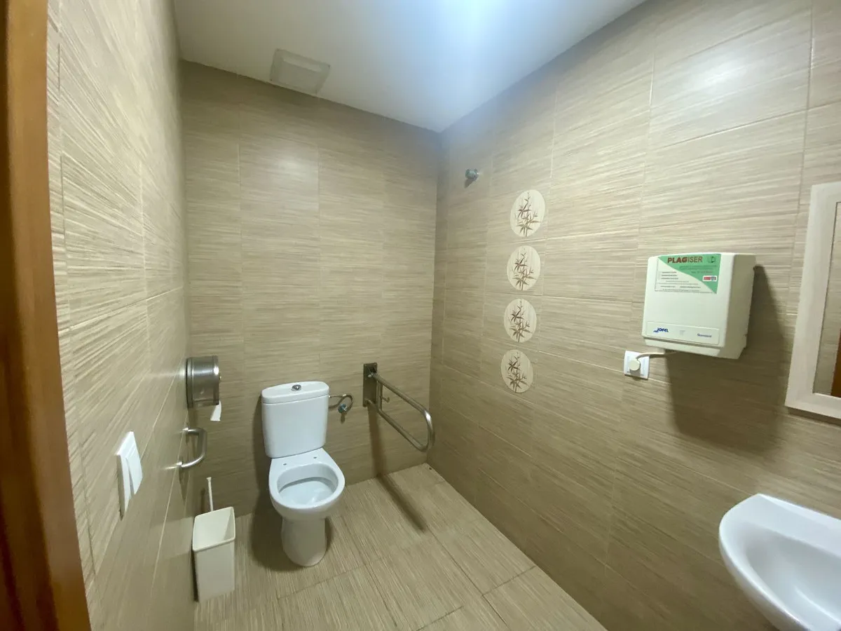 e257d070-f391-4146-89e4-af1b420410fc