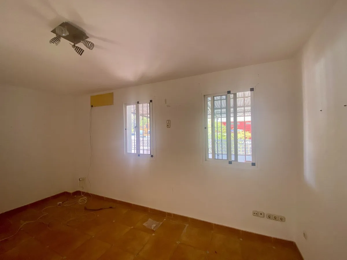 e4ee9861-1542-48f6-b647-bb0e4669efa8