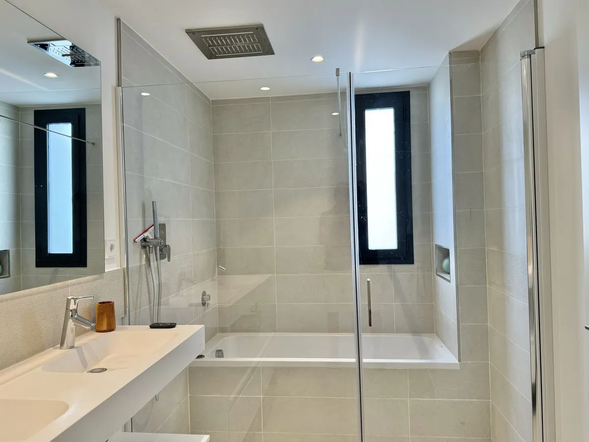 369b4ea7-e17d-474b-9268-94d9c4ae93ba