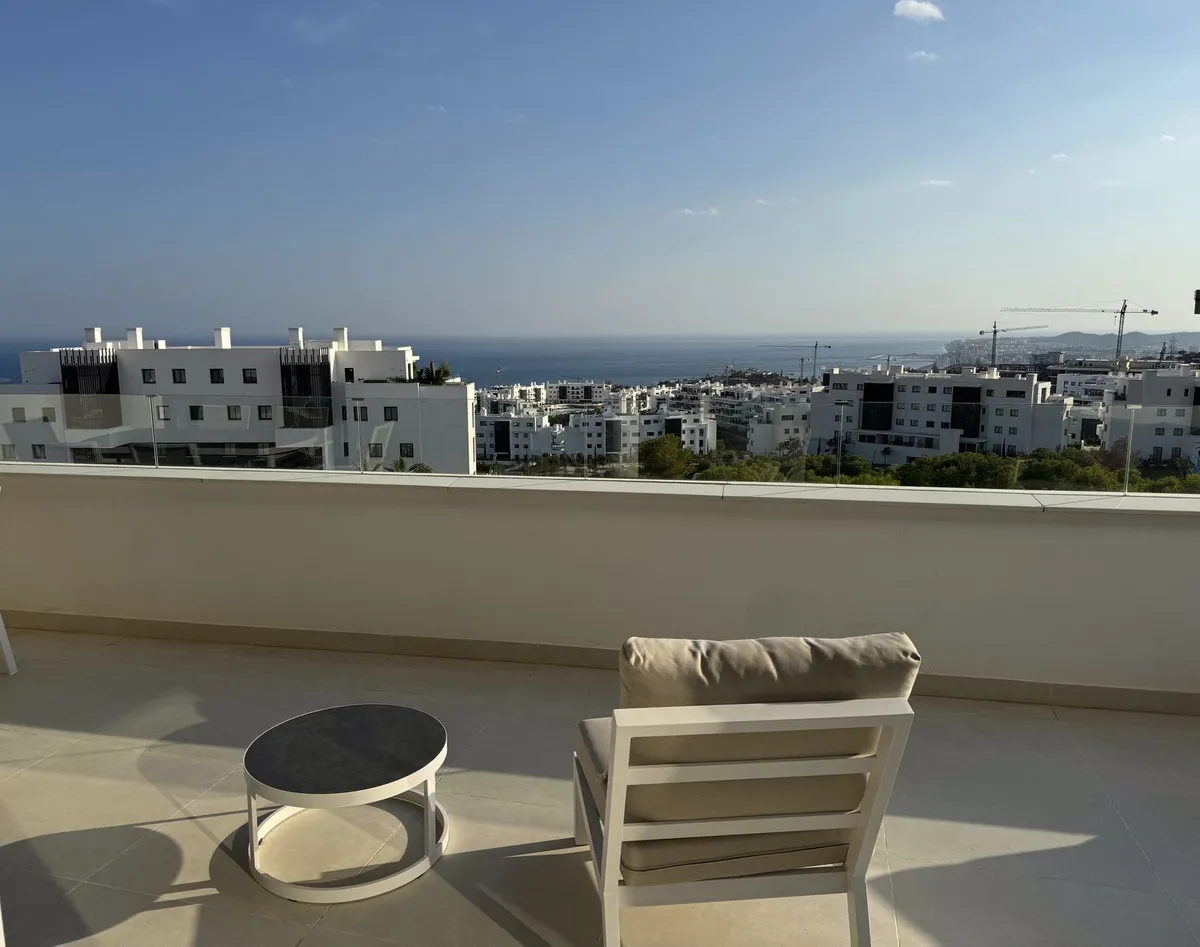 93f43fd8-59d4-47c2-99b4-c78bd16db71b