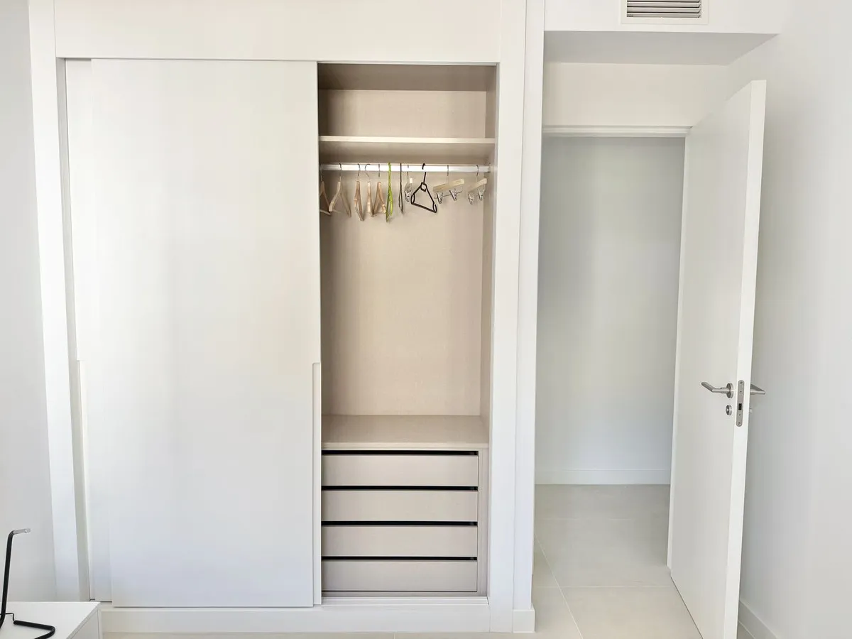 d8219adc-185d-4e38-872c-c2fcfa77cd2f