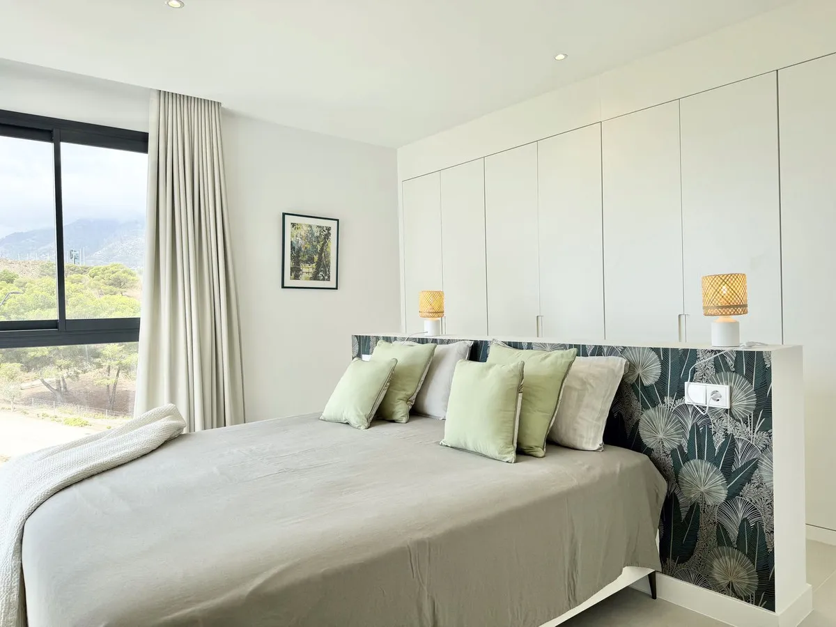 e9852662-d3f2-4d3a-b2a2-655702778599