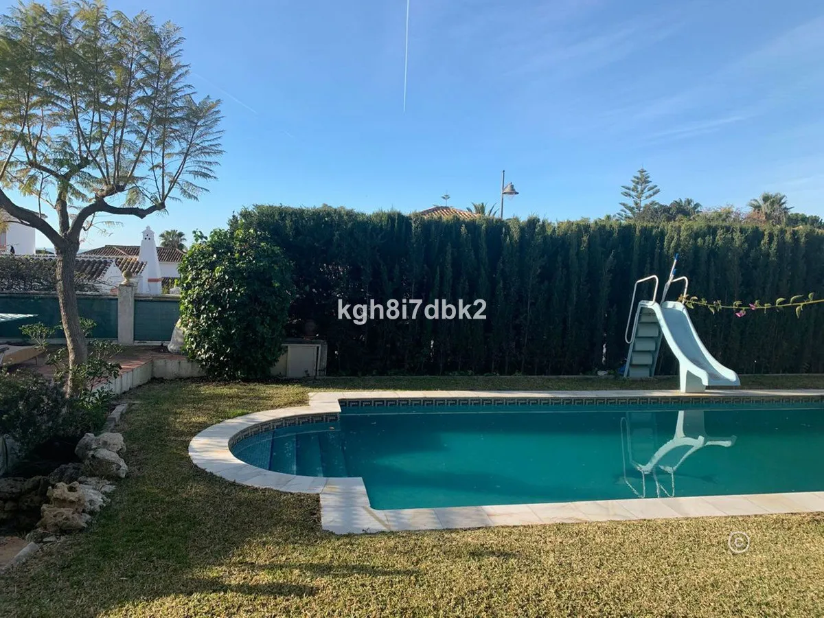 228b78c9-3f7c-4d4b-87e6-82e4d571b2a4