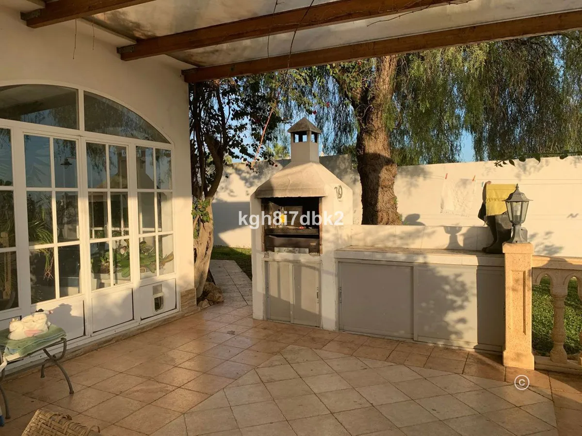 b52b8e30-9a90-40ae-a8a7-5ab3da1648c3