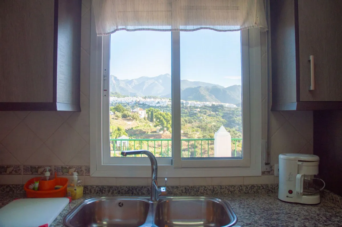 26e1b482-6fd9-4107-bd7a-27baf82d3042