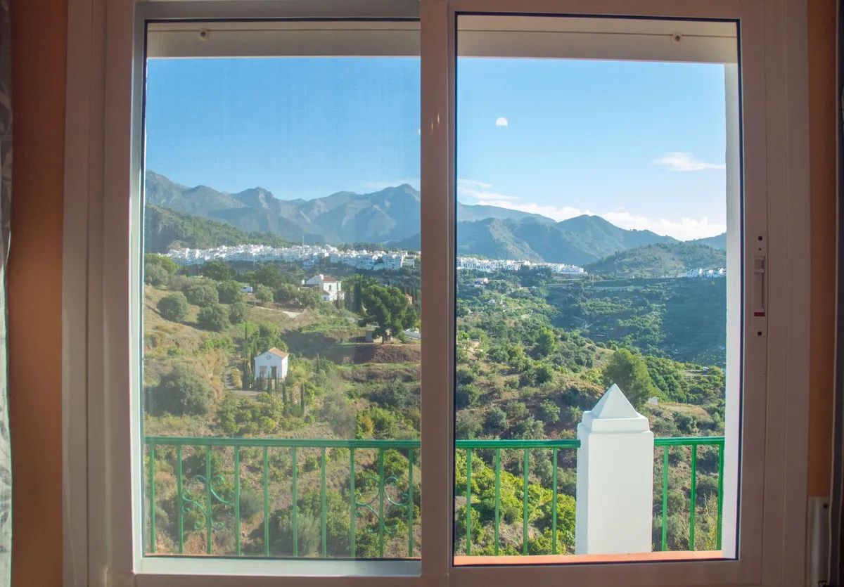 57d81f05-68e1-4021-8447-e8c9df98d87e