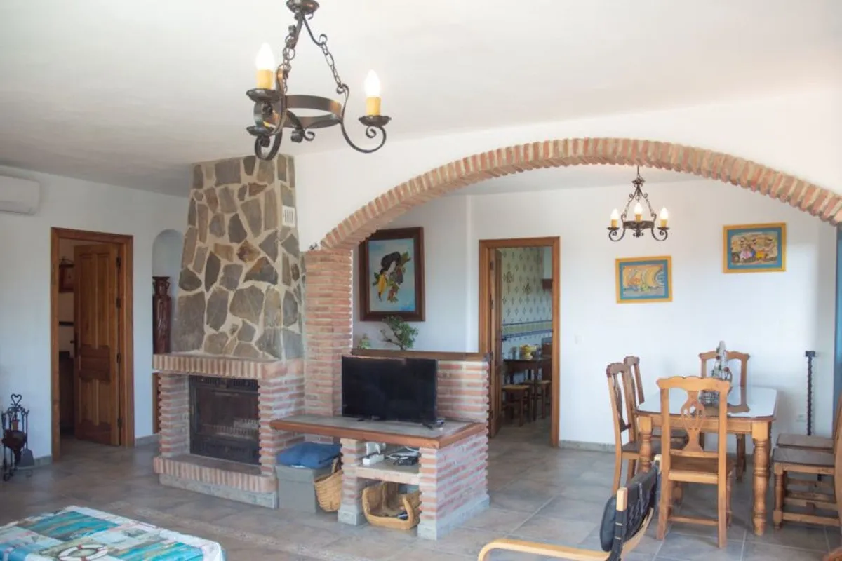 e1db6221-3f54-46d8-a250-6ead3765d1fb